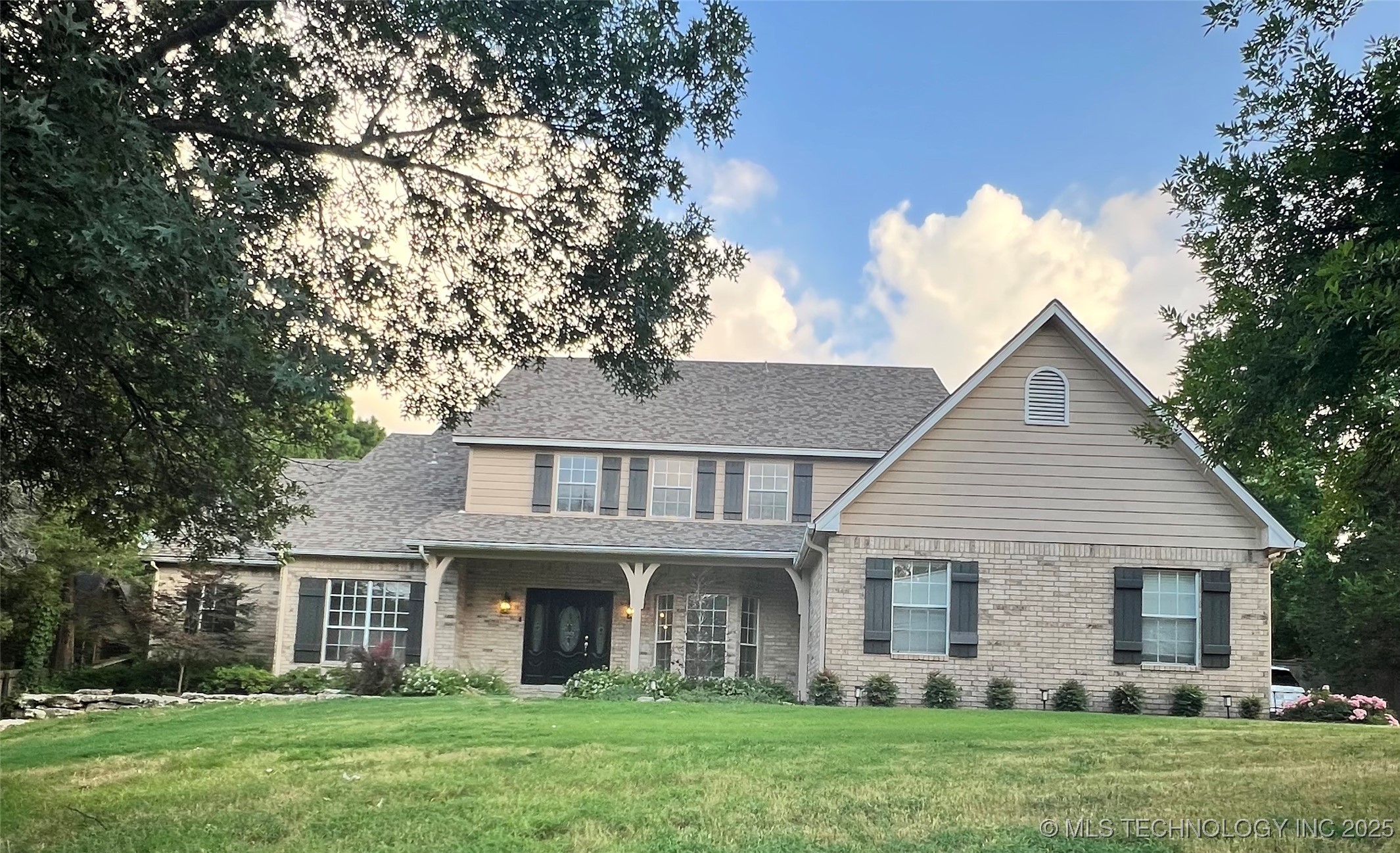 Tulsa, Oklahoma, 74137, United States, 4 Bedrooms Bedrooms, ,4 BathroomsBathrooms,Residential,For Sale,1911172