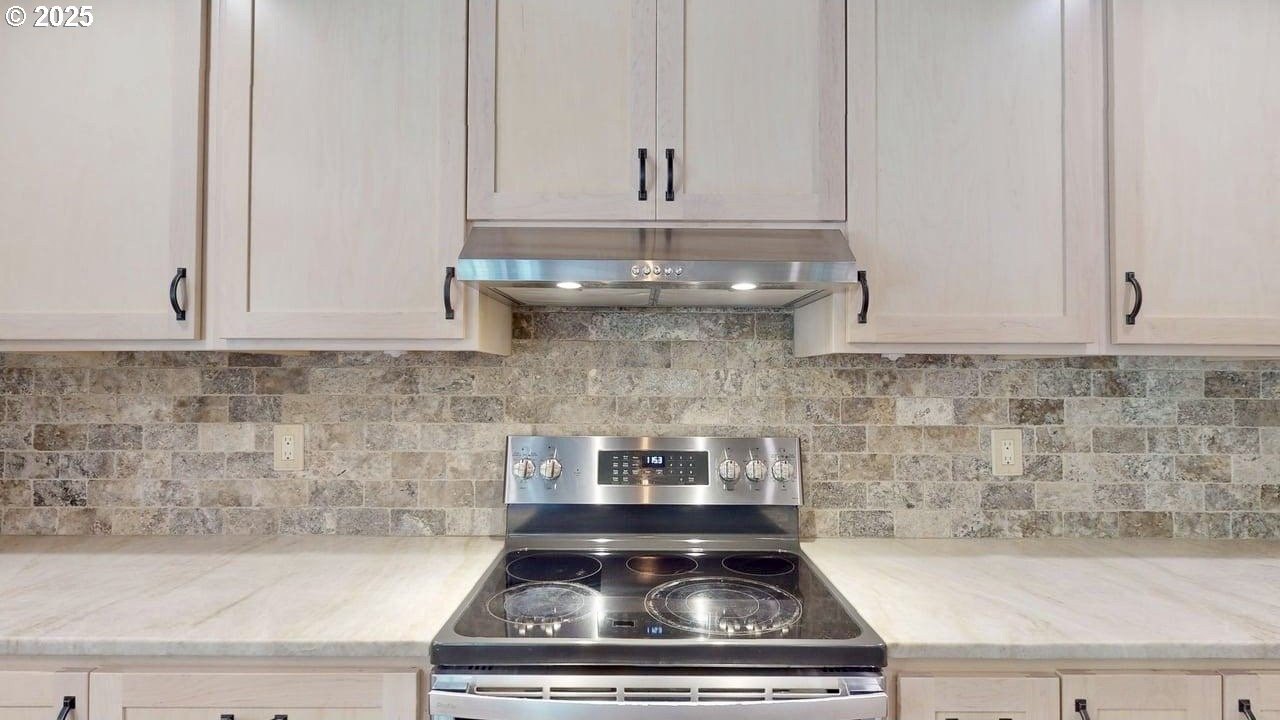 Gold Beach, Oregon, 97444, United States, 4 Bedrooms Bedrooms, ,3 BathroomsBathrooms,Residential,For Sale,1978600