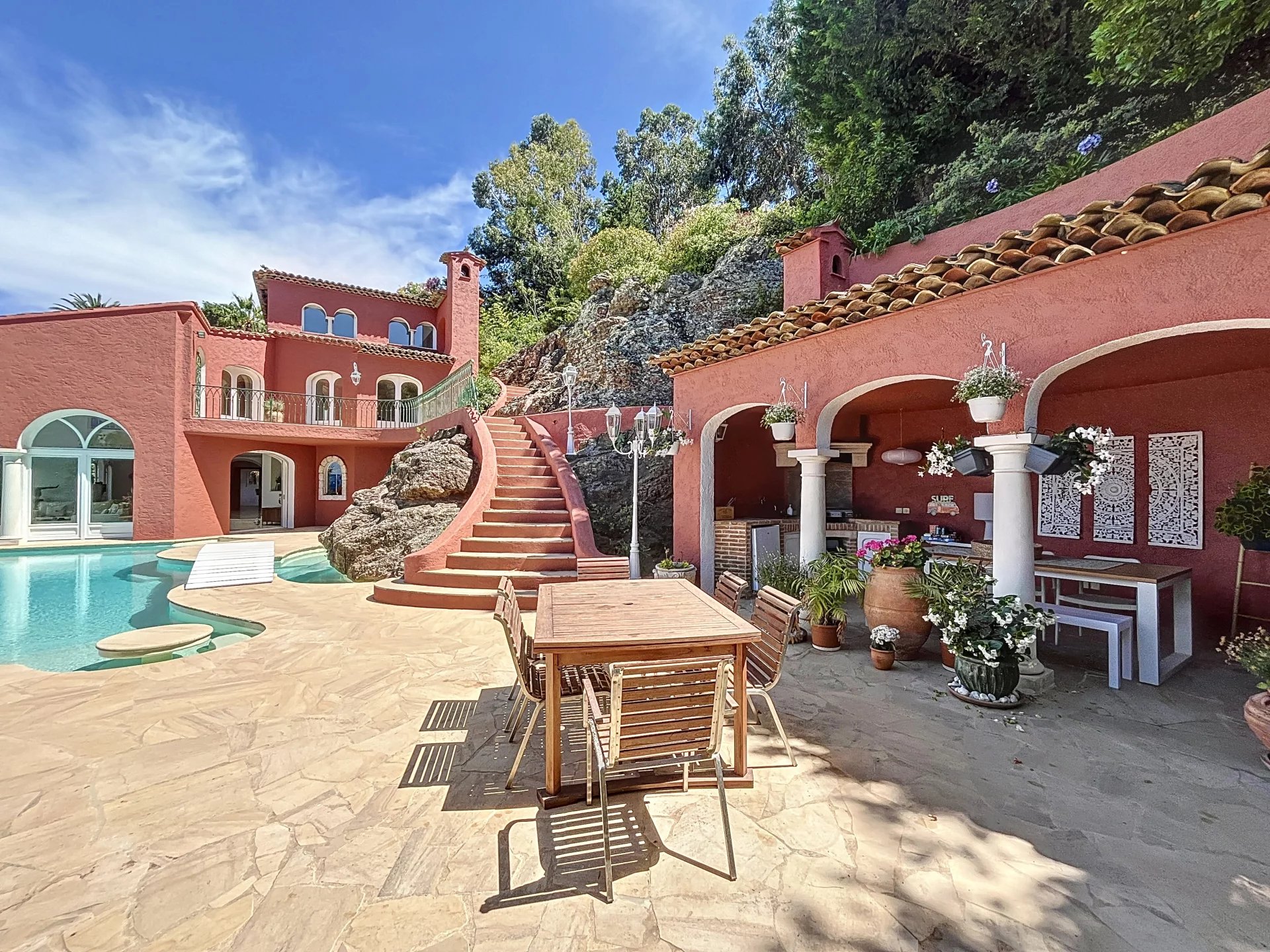 Théoule-sur-Mer, Provence-Alpes-Côte d?Azur, 06590, FR, 4 Bedrooms Bedrooms, ,3 BathroomsBathrooms,Residential,For Sale,1669278