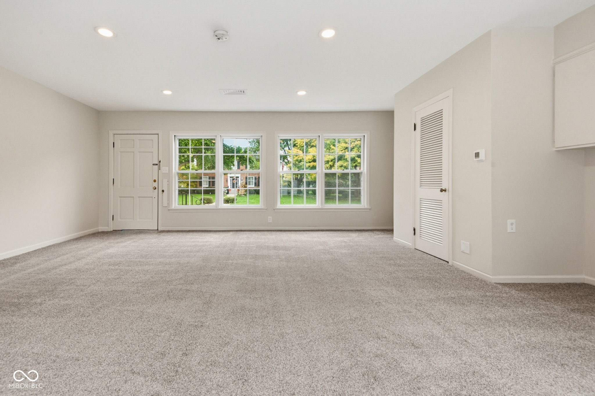 Columbus, Indiana, 47201, United States, 4 Bedrooms Bedrooms, ,3 BathroomsBathrooms,Residential,For Sale,1979631