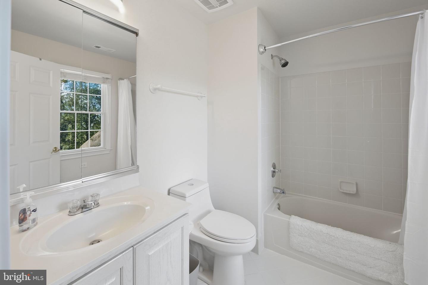 Chester Springs, Pennsylvania, 19425, United States, 4 Bedrooms Bedrooms, ,5 BathroomsBathrooms,Residential,For Sale,1987740