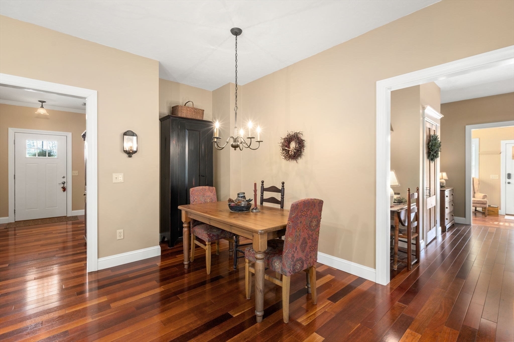 Uxbridge, Massachusetts, 01569, United States, 2 Bedrooms Bedrooms, ,2 BathroomsBathrooms,Residential,For Sale,2006333