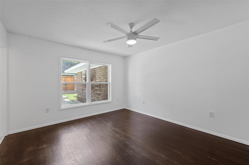 Waco, Texas, 76710, United States, 5 Bedrooms Bedrooms, ,4 BathroomsBathrooms,Residential,For Sale,1806319