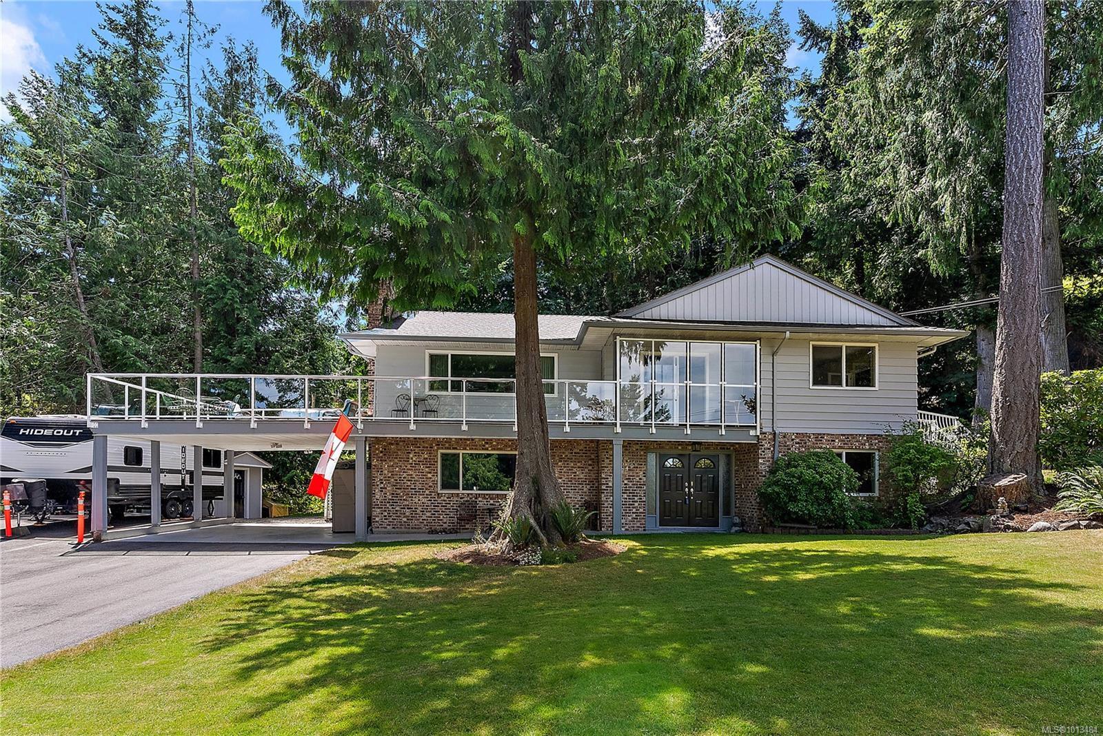 NORTH SAANICH, British Columbia, V8L 5J4, CA, 5 Bedrooms Bedrooms, ,Residential,For Sale,1950110