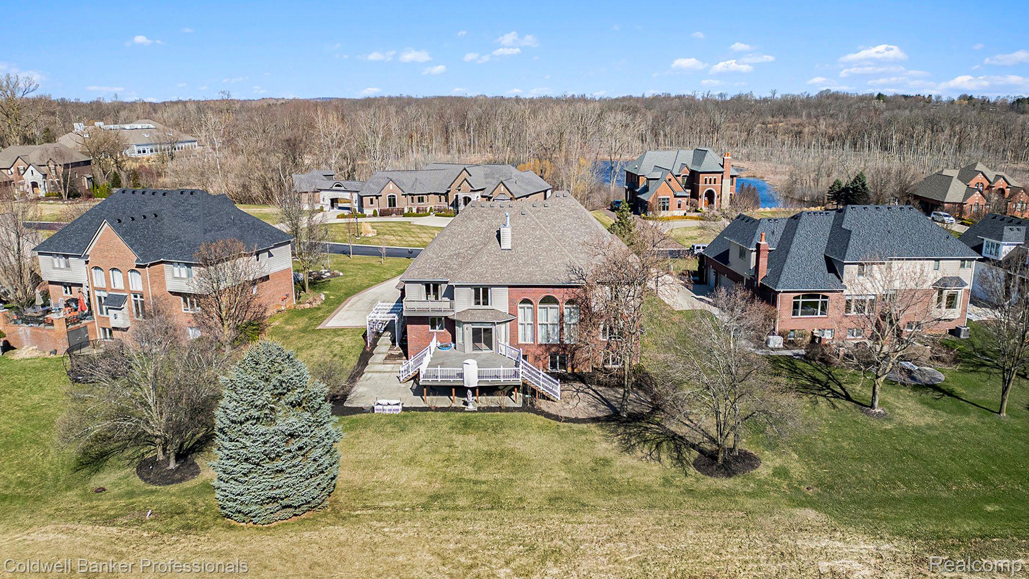 Oakland, Michigan, 48363, United States, 4 Bedrooms Bedrooms, ,6 BathroomsBathrooms,Residential,For Sale,1986538