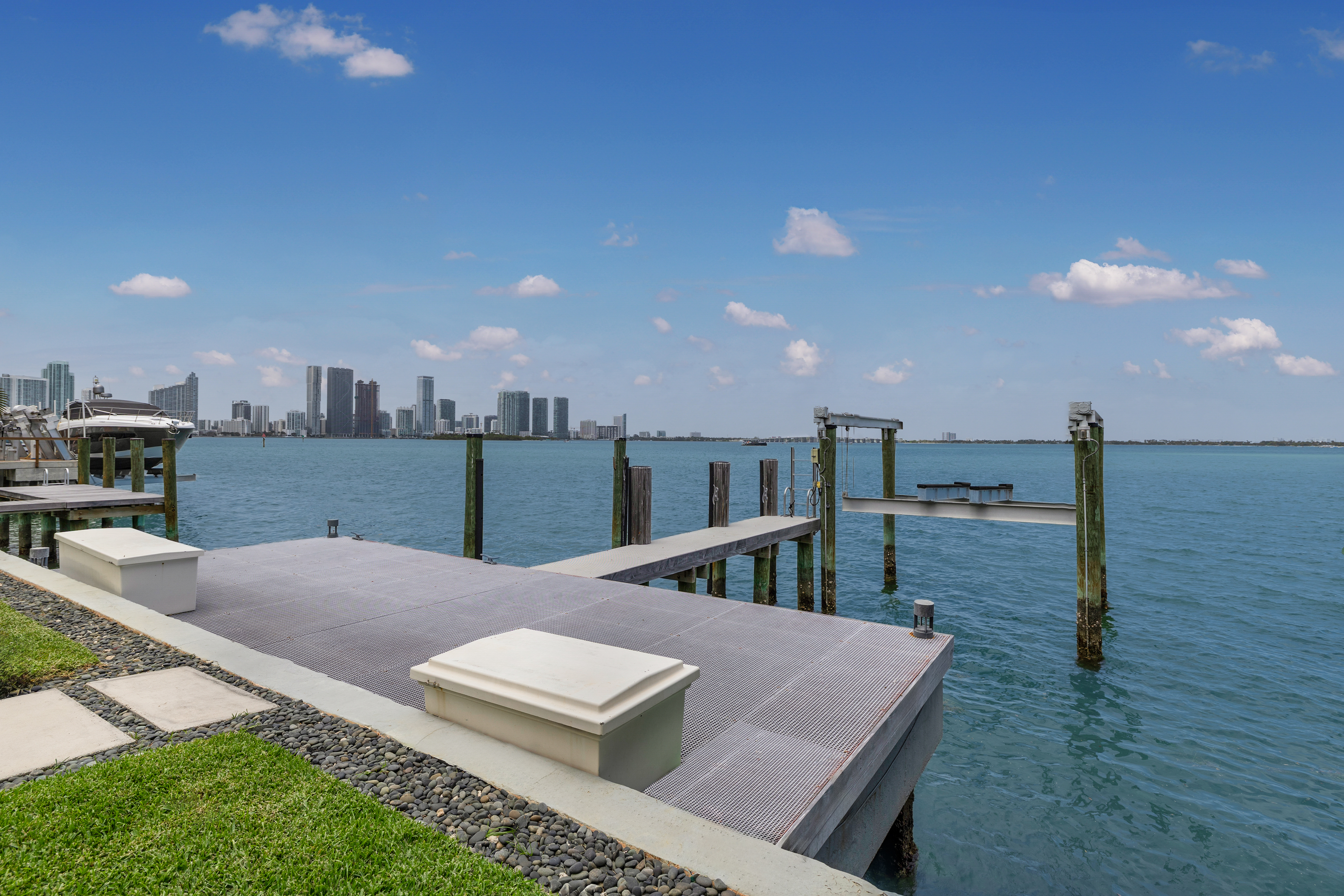  1379 N Venetian Way, Miami, FL, 33139 - 物件實景