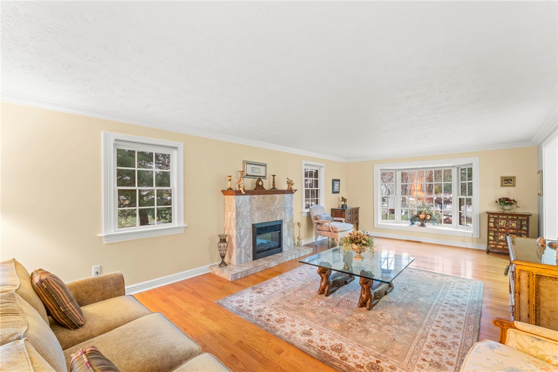 Mcmurray, Pennsylvania, 15317, United States, 4 Bedrooms Bedrooms, ,4 BathroomsBathrooms,Residential,For Sale,2005499