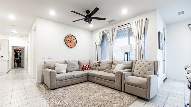 Ontario, California, 91761, United States, 2 Bedrooms Bedrooms, ,2 BathroomsBathrooms,Residential,For Sale,1993844