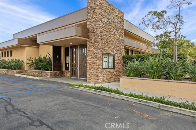 Tustin, California, 92780, United States, 4 Bedrooms Bedrooms, ,2 BathroomsBathrooms,Residential,For Sale,2049100