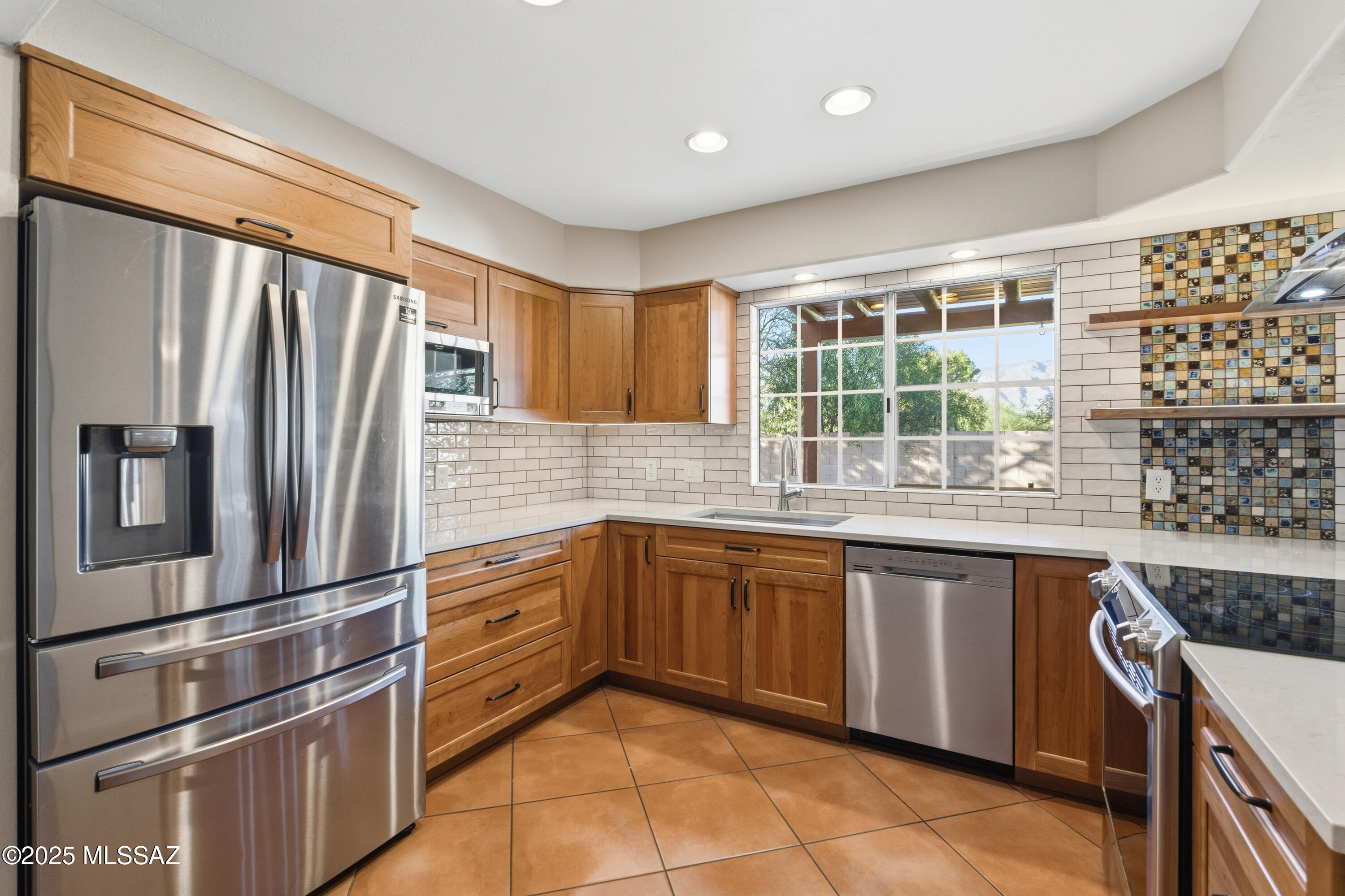 Tucson, Arizona, 85712, United States, 4 Bedrooms Bedrooms, ,3 BathroomsBathrooms,Residential,For Sale,1989179