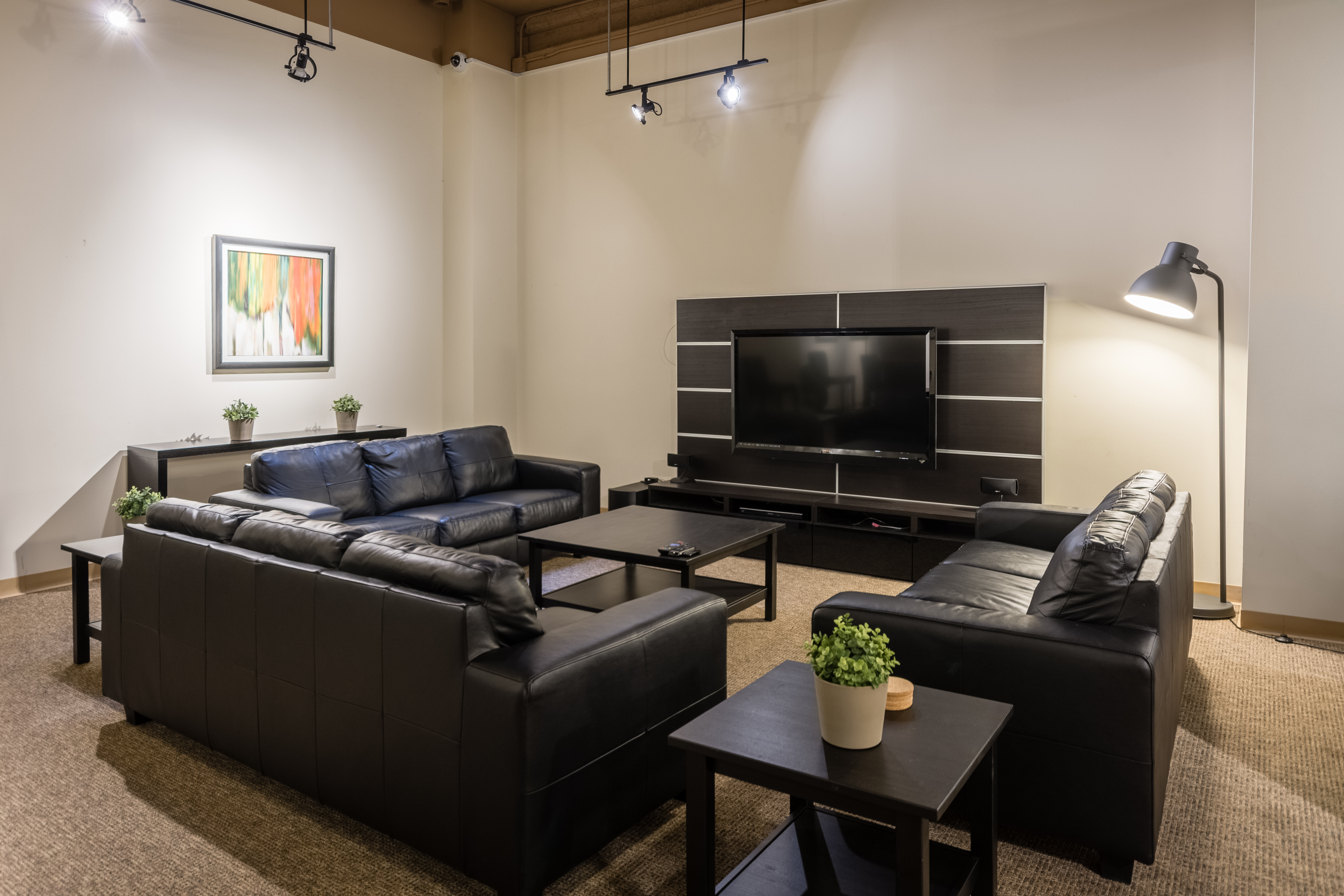  Stylish 2-Bed Loft in Downtown St. Louis with City Views - 物件實景