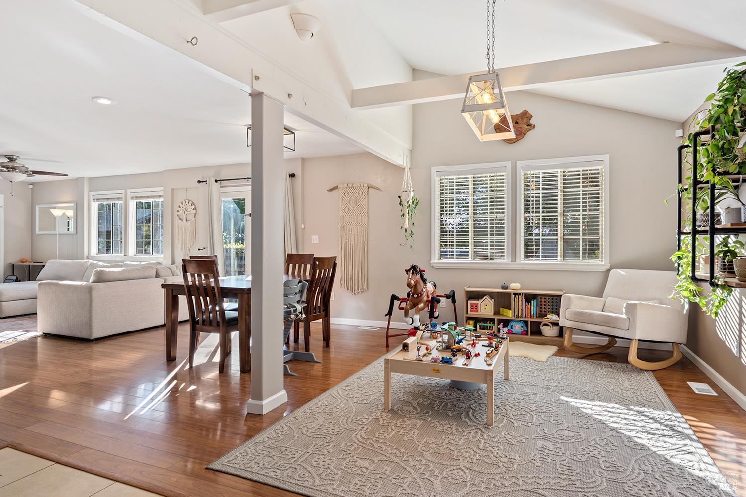 Santa Rosa, California, 95403, United States, 3 Bedrooms Bedrooms, ,3 BathroomsBathrooms,Residential,For Sale,1982192