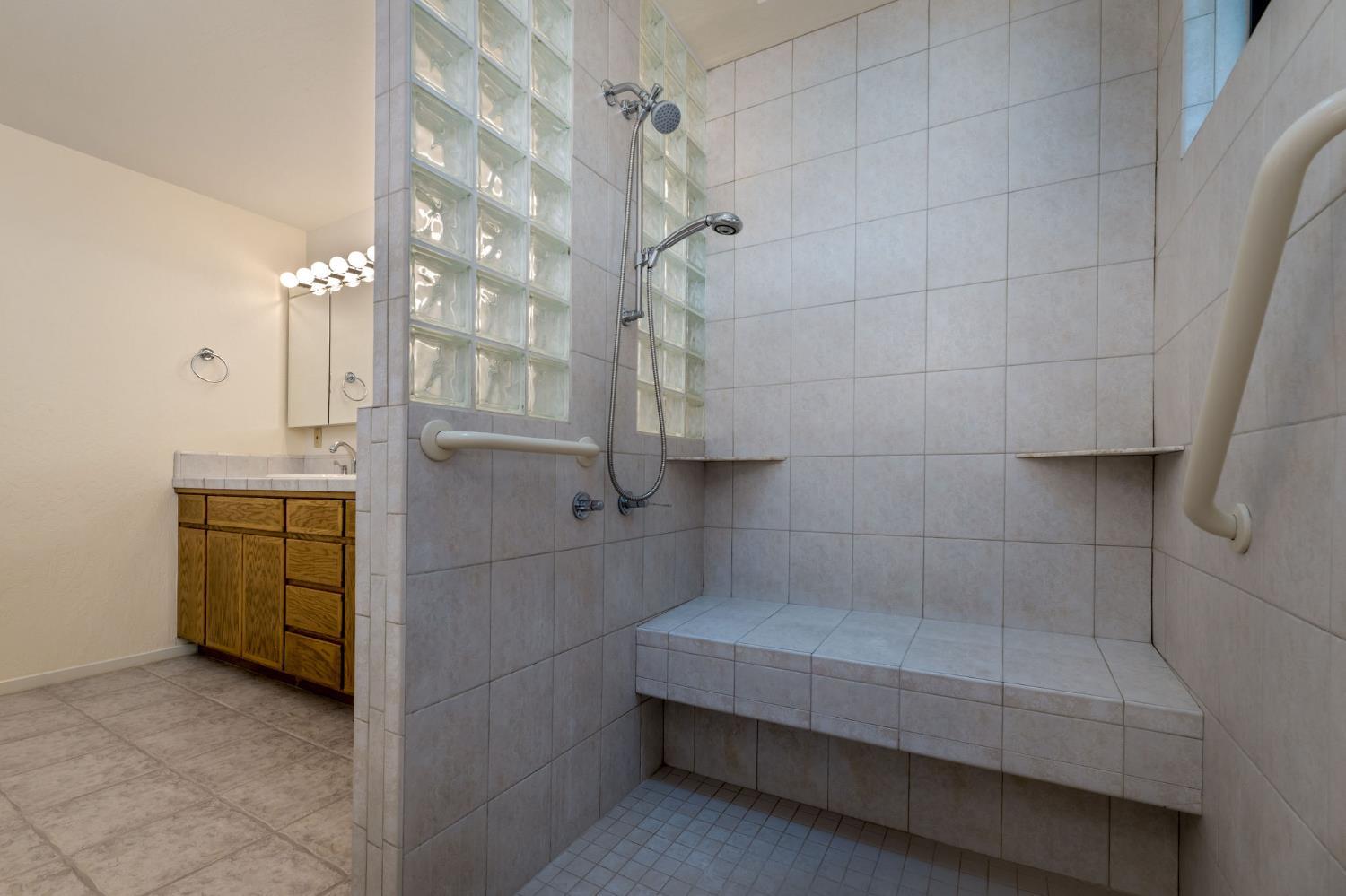 Grass Valley, California, 95949, United States, 4 Bedrooms Bedrooms, ,4 BathroomsBathrooms,Residential,For Sale,2015121