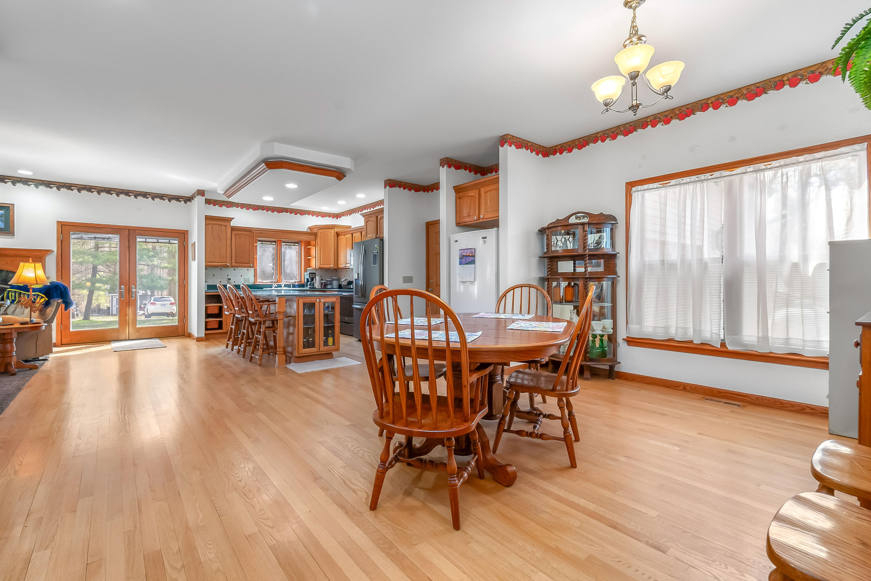 Hillsdale, Michigan, 49242, United States, 5 Bedrooms Bedrooms, ,3 BathroomsBathrooms,Residential,For Sale,1980121