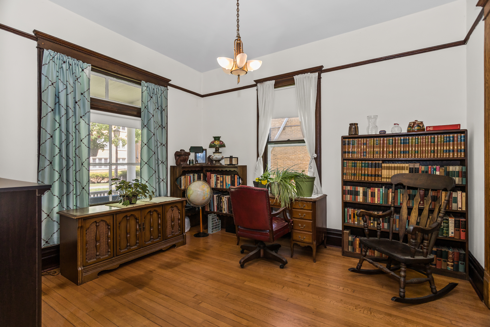 Evanston, Illinois, 60202, United States, 4 Bedrooms Bedrooms, ,1 BathroomBathrooms,Residential,For Sale,1903788