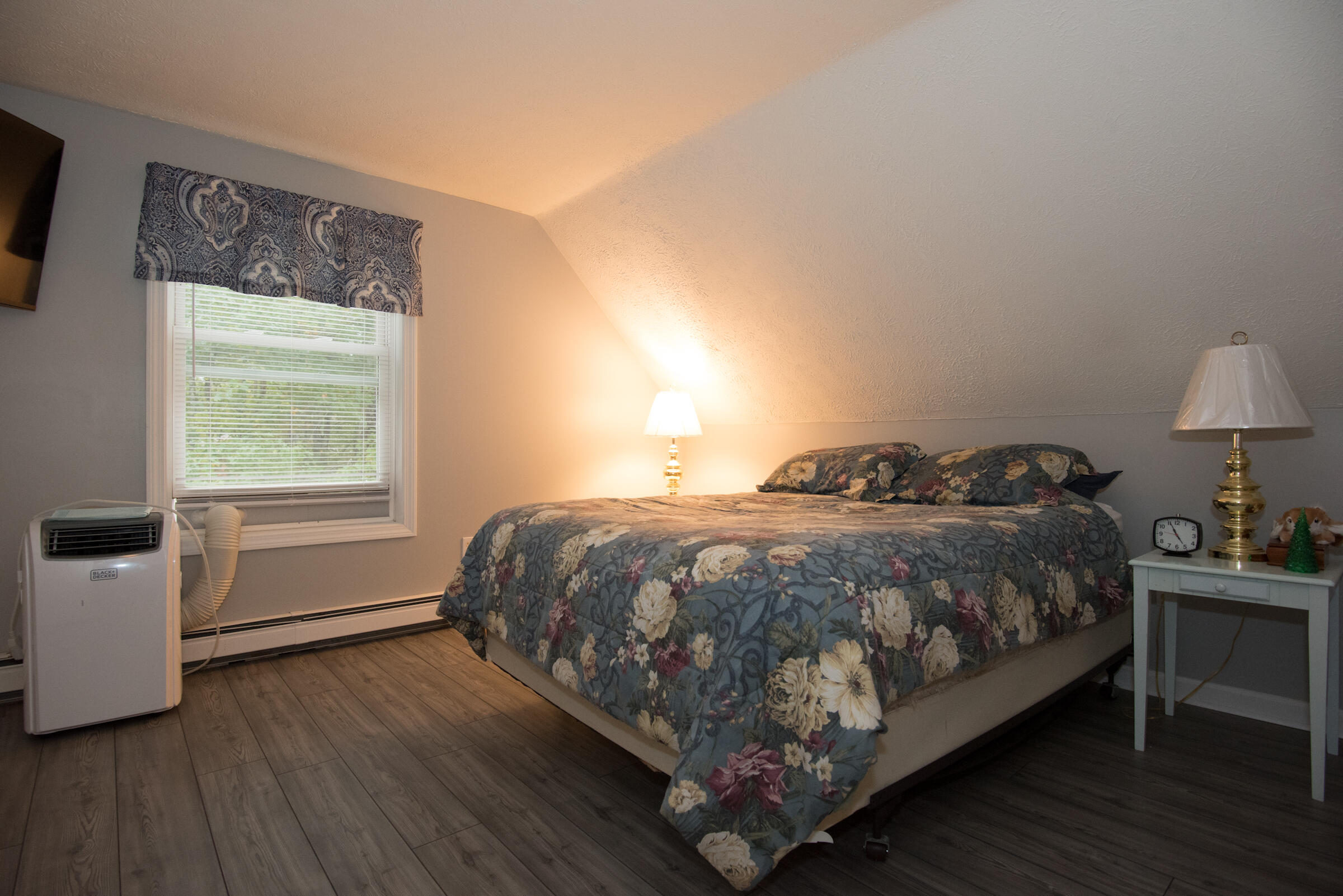 Gorham, Maine, 04038, United States, 3 Bedrooms Bedrooms, ,2 BathroomsBathrooms,Residential,For Sale,1965072