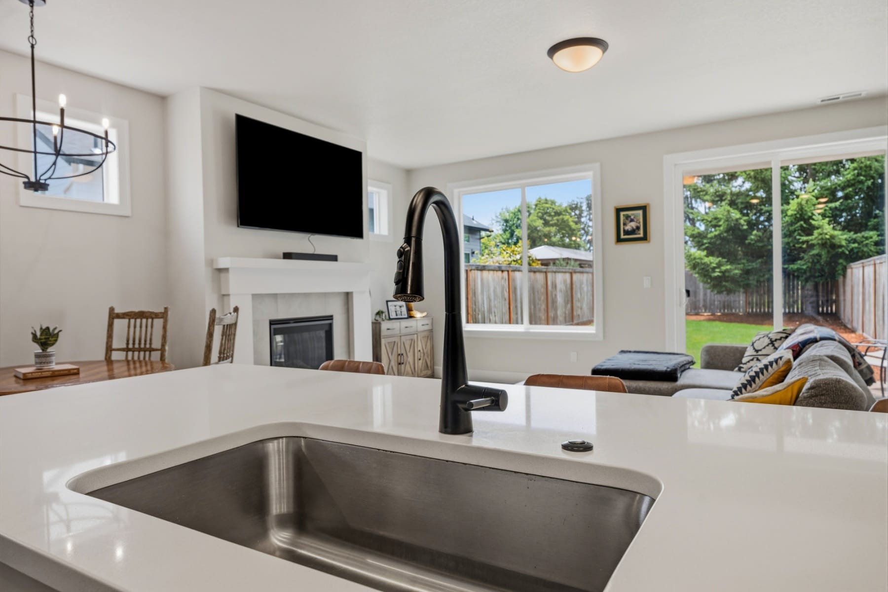  2414 SE MAYBROOK LN Milwaukie, OR 97222 - 物件實景