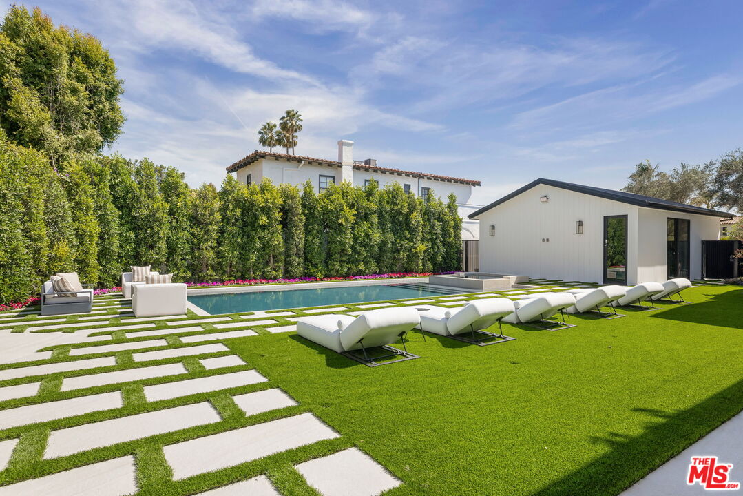Los Angeles, California, 90024, United States, 8 Bedrooms Bedrooms, ,9 BathroomsBathrooms,Residential,For Sale,1907204