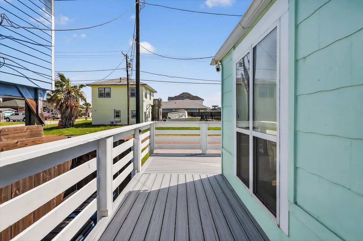 Port Aransas, Texas, 78373, United States, 3 Bedrooms Bedrooms, ,2 BathroomsBathrooms,Residential,For Sale,1973811
