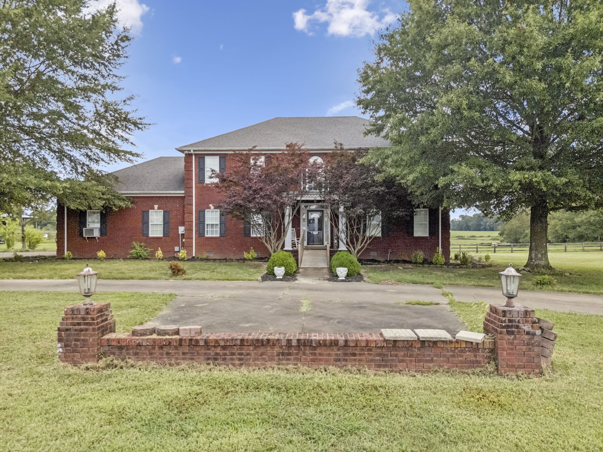 Lawrenceburg, Tennessee, 38464, United States, 5 Bedrooms Bedrooms, ,4 BathroomsBathrooms,Residential,For Sale,1967906