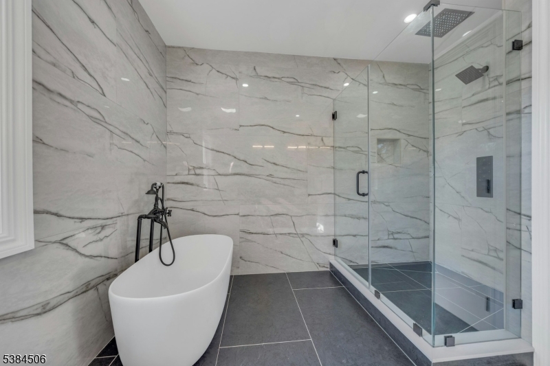 Montclair Twp., New Jersey, 07042, United States, 6 Bedrooms Bedrooms, ,5 BathroomsBathrooms,Residential,For Sale,1947111