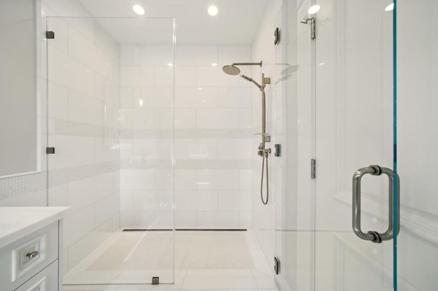 San Mateo, California, 94402, United States, 4 Bedrooms Bedrooms, ,6 BathroomsBathrooms,Residential,For Sale,1836989