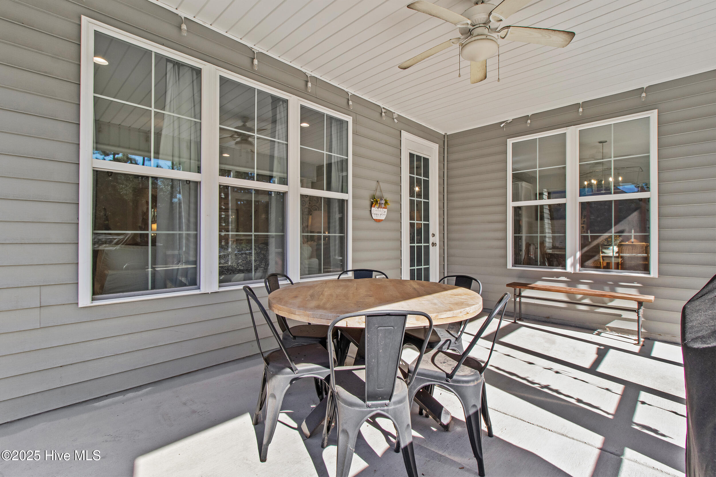 Rocky Point, North Carolina, 28457, United States, 4 Bedrooms Bedrooms, ,3 BathroomsBathrooms,Residential,For Sale,1991011