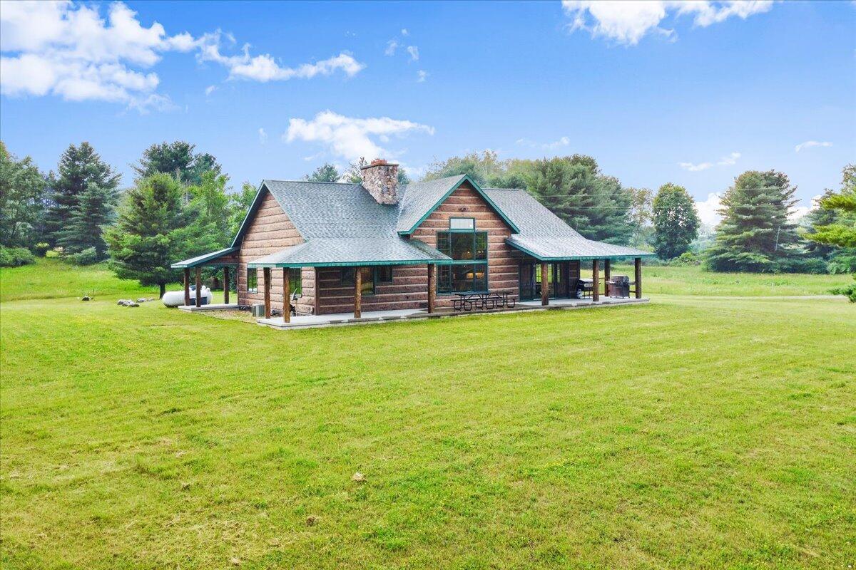 Remus, Michigan, 49340, United States, 3 Bedrooms Bedrooms, ,3 BathroomsBathrooms,Residential,For Sale,1979696