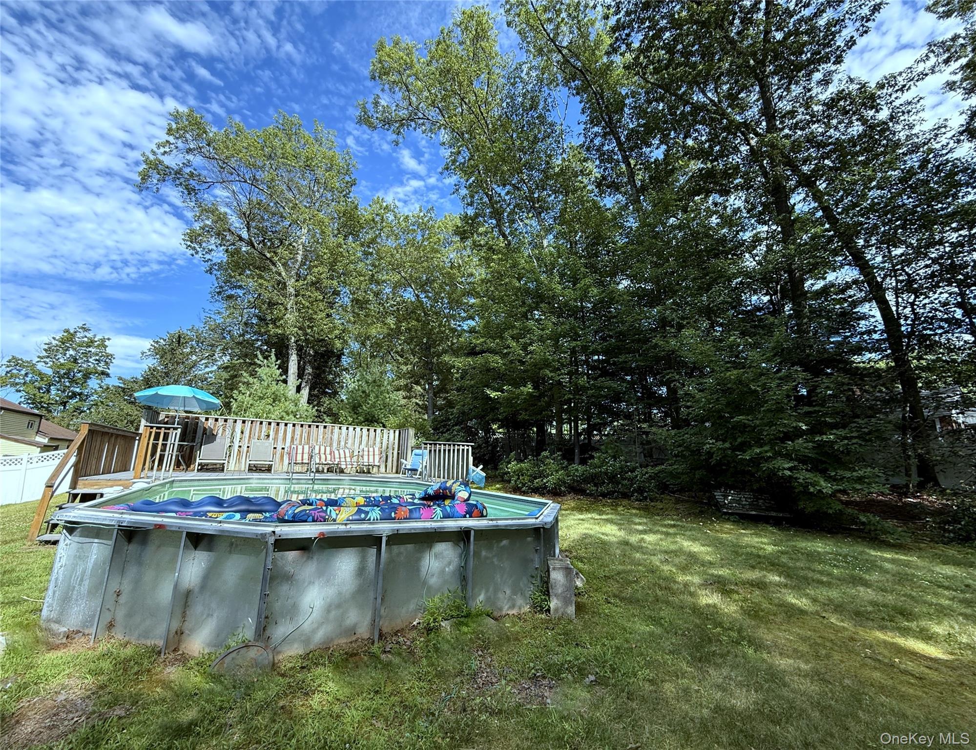 New City, New York, 10956, United States, 4 Bedrooms Bedrooms, ,3 BathroomsBathrooms,Residential,For Sale,1896333