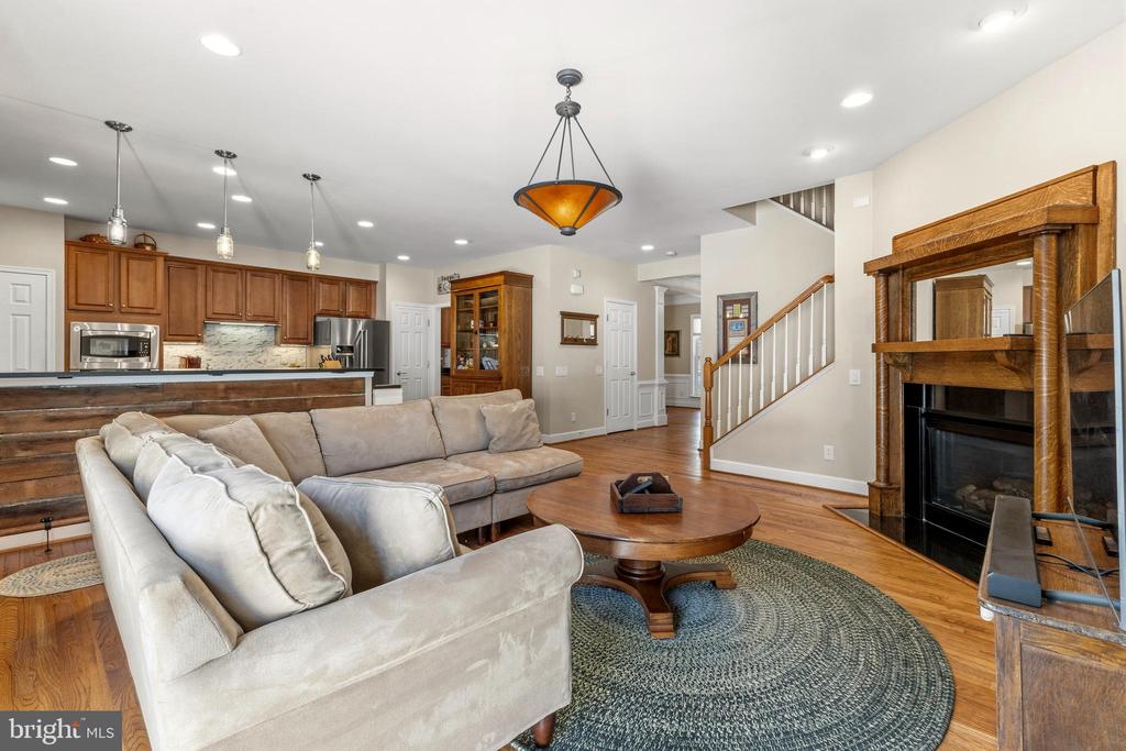 Leesburg, Virginia, 20175, United States, 3 Bedrooms Bedrooms, ,4 BathroomsBathrooms,Residential,For Sale,2049471