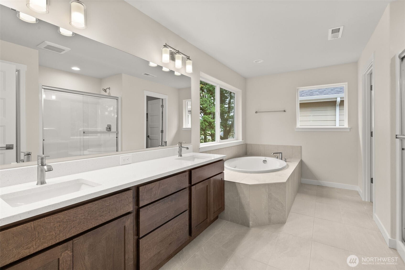 Tumwater, Washington, 98512, United States, 4 Bedrooms Bedrooms, ,3 BathroomsBathrooms,Residential,For Sale,1897301