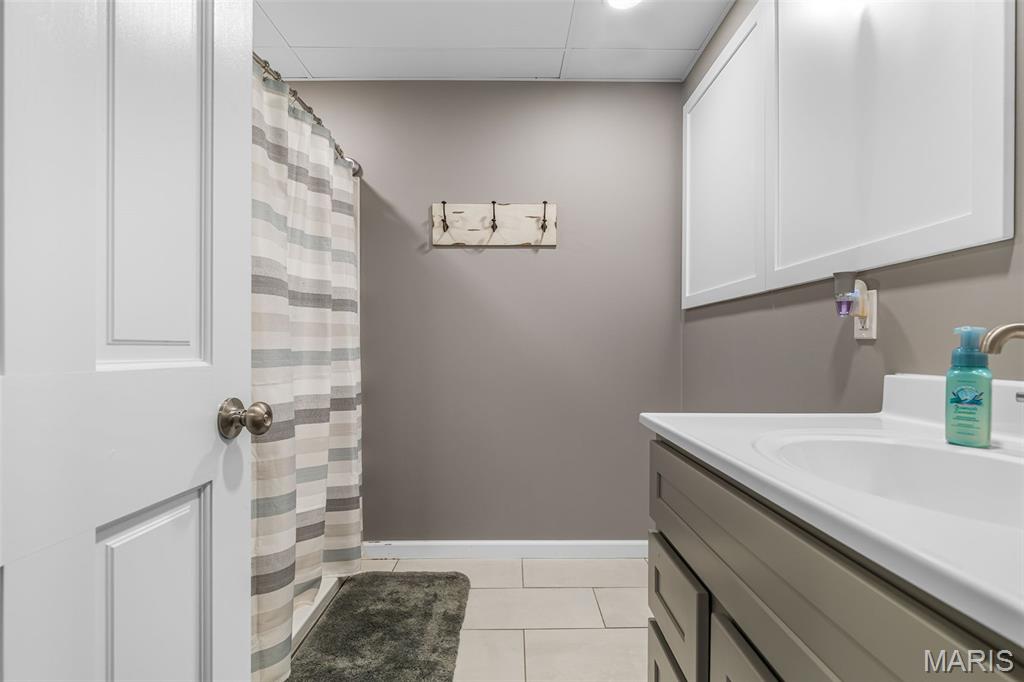 Farmington, Missouri, 63640, United States, 3 Bedrooms Bedrooms, ,3 BathroomsBathrooms,Residential,For Sale,1947219