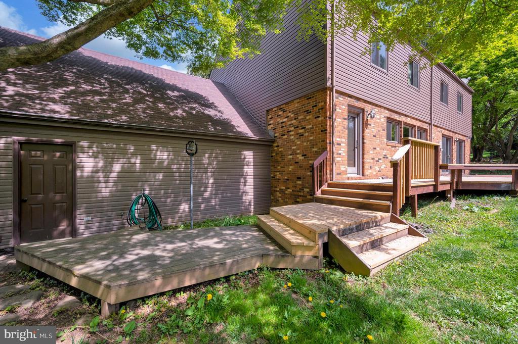 Linden, Virginia, 22642, United States, 5 Bedrooms Bedrooms, ,4 BathroomsBathrooms,Residential,For Sale,2037897