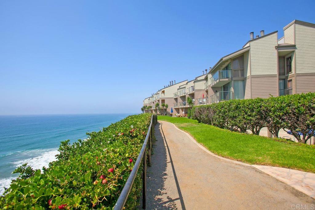 Encinitas, California, 92024, United States, 2 Bedrooms Bedrooms, ,3 BathroomsBathrooms,Residential,For Sale,1997008