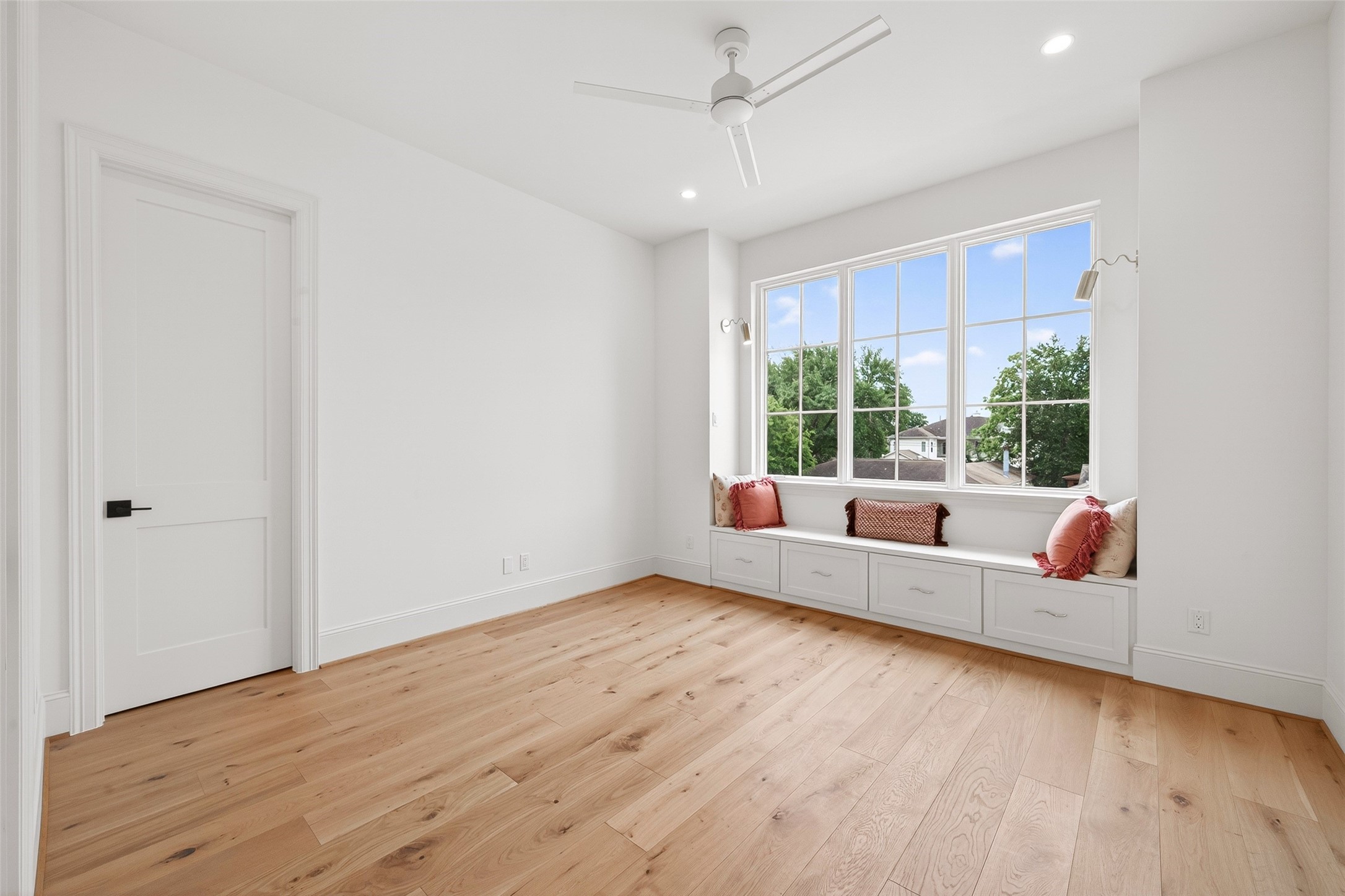  1306 Curtin Street - 物件實景