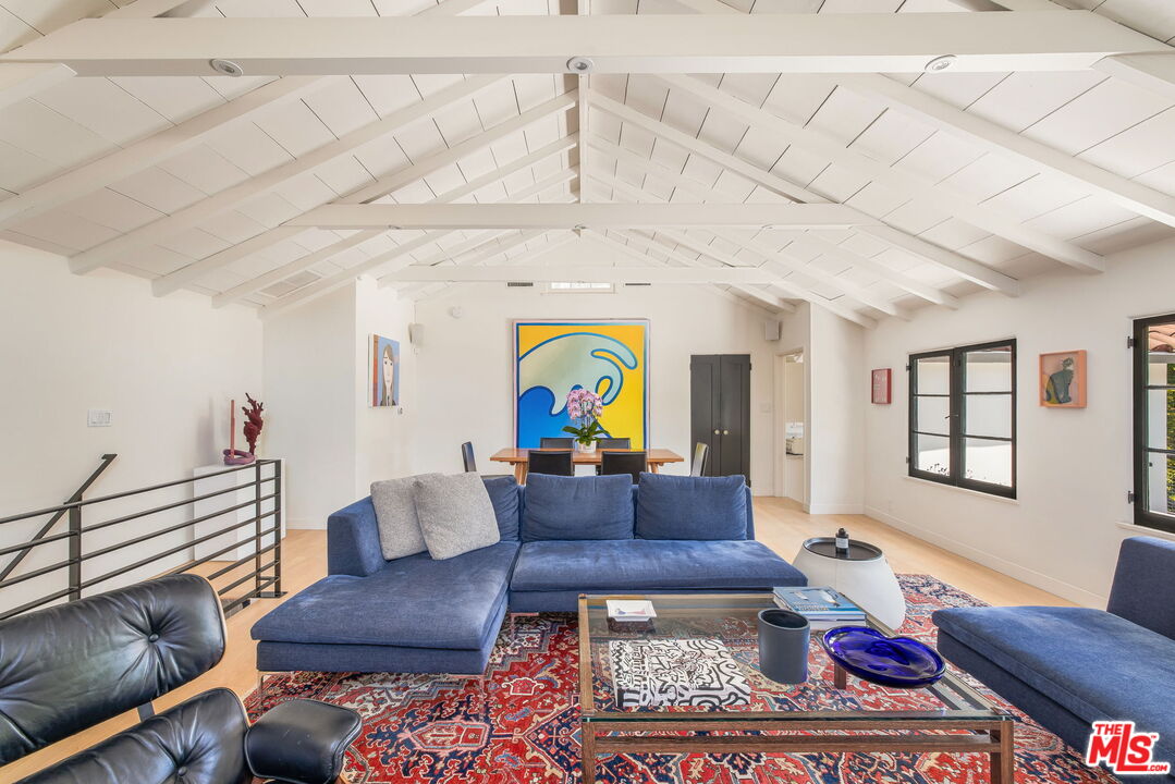 West Hollywood, California, 90048, United States, 3 Bedrooms Bedrooms, ,1 BathroomBathrooms,Residential,For Sale,1828298