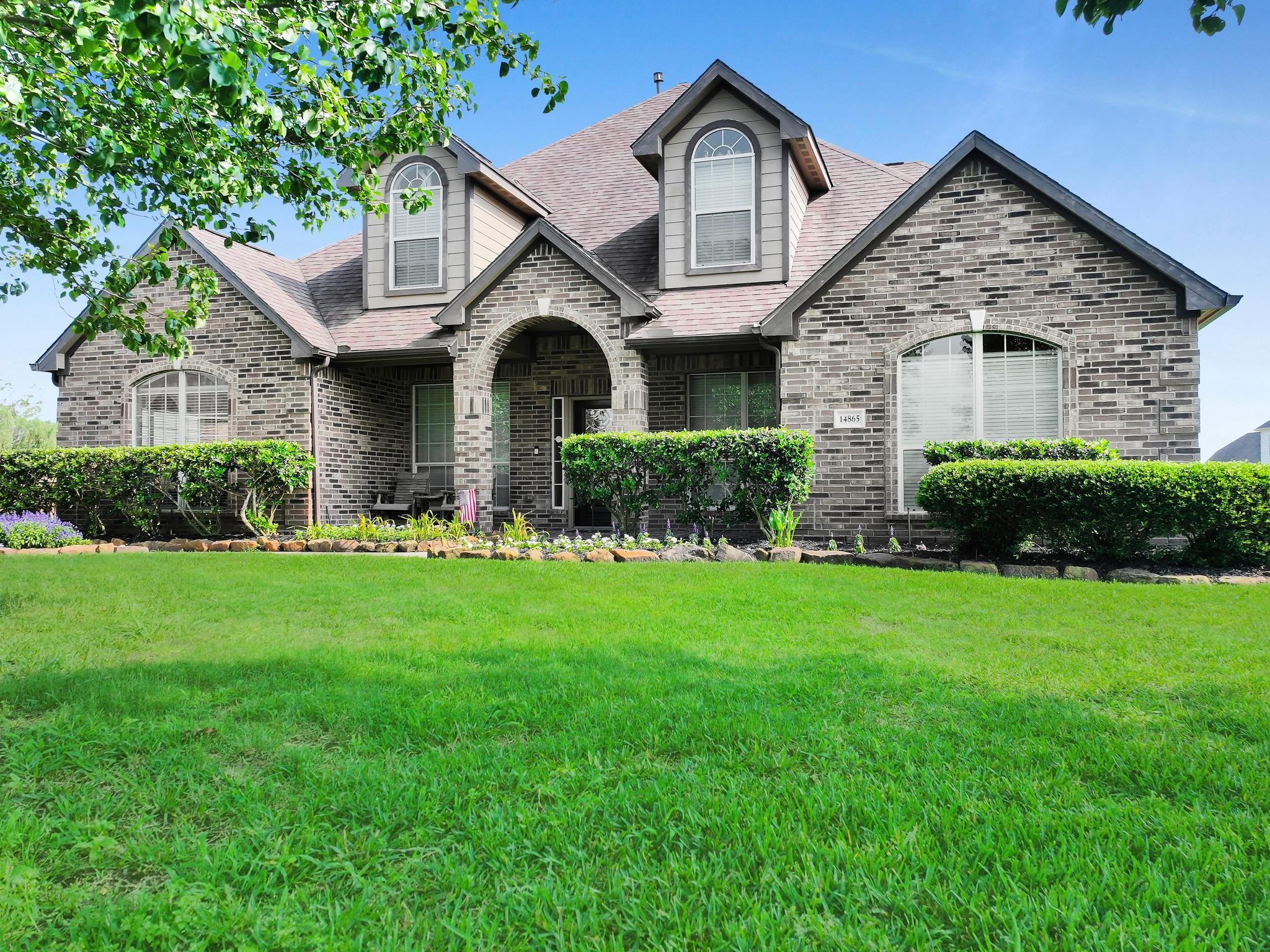 Lisa Ln, Beaumont, TX 77713