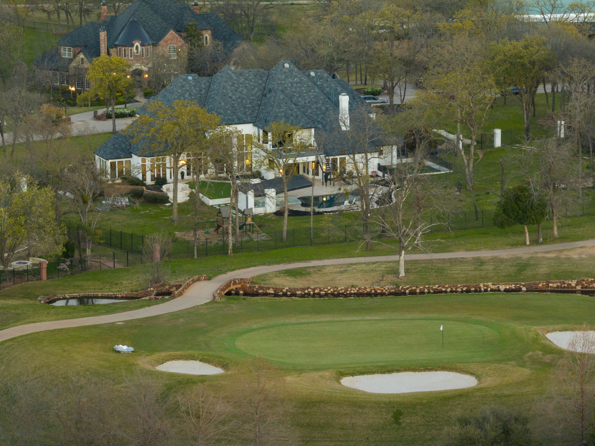  6001 Pine Valley Drive - 物件實景