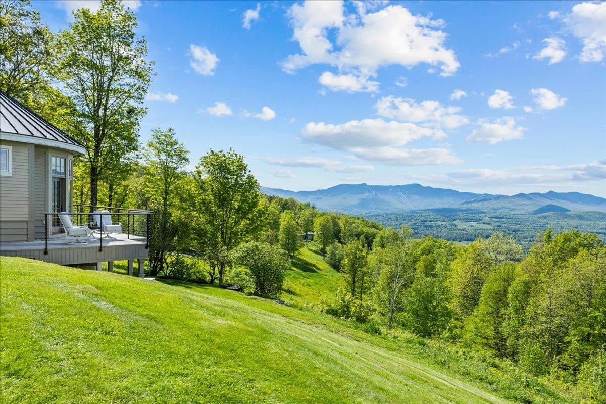 Stowe, Vermont, 05672, United States, 4 Bedrooms Bedrooms, ,6 BathroomsBathrooms,Residential,For Sale,1840116