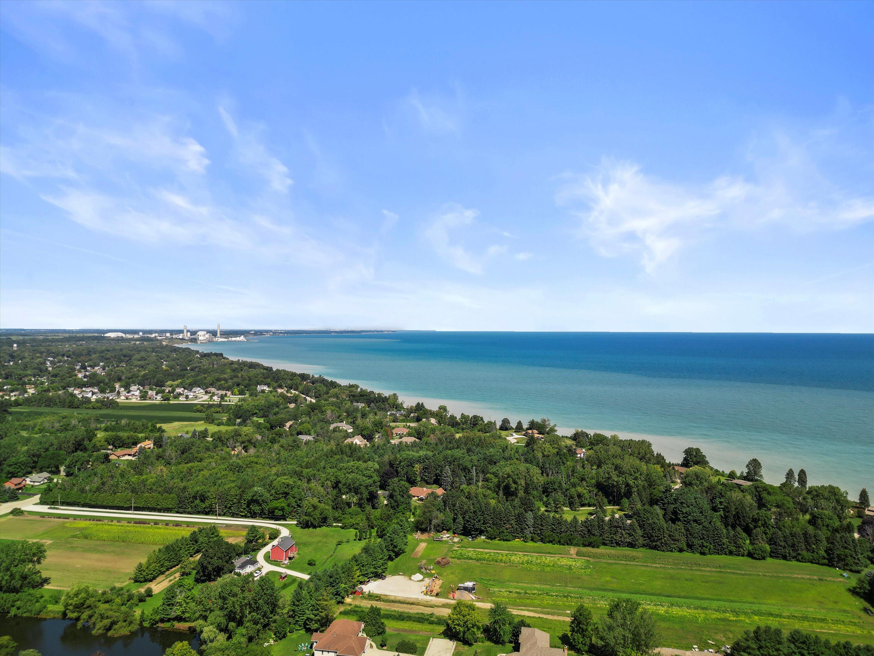 Caledonia, Wisconsin, 53402, United States, 3 Bedrooms Bedrooms, ,3 BathroomsBathrooms,Residential,For Sale,1987324