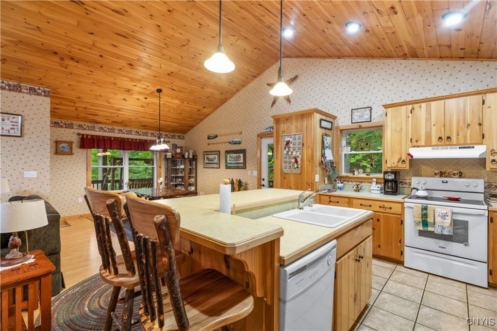 Remsen, New York, 13438, United States, 3 Bedrooms Bedrooms, ,2 BathroomsBathrooms,Residential,For Sale,1960610