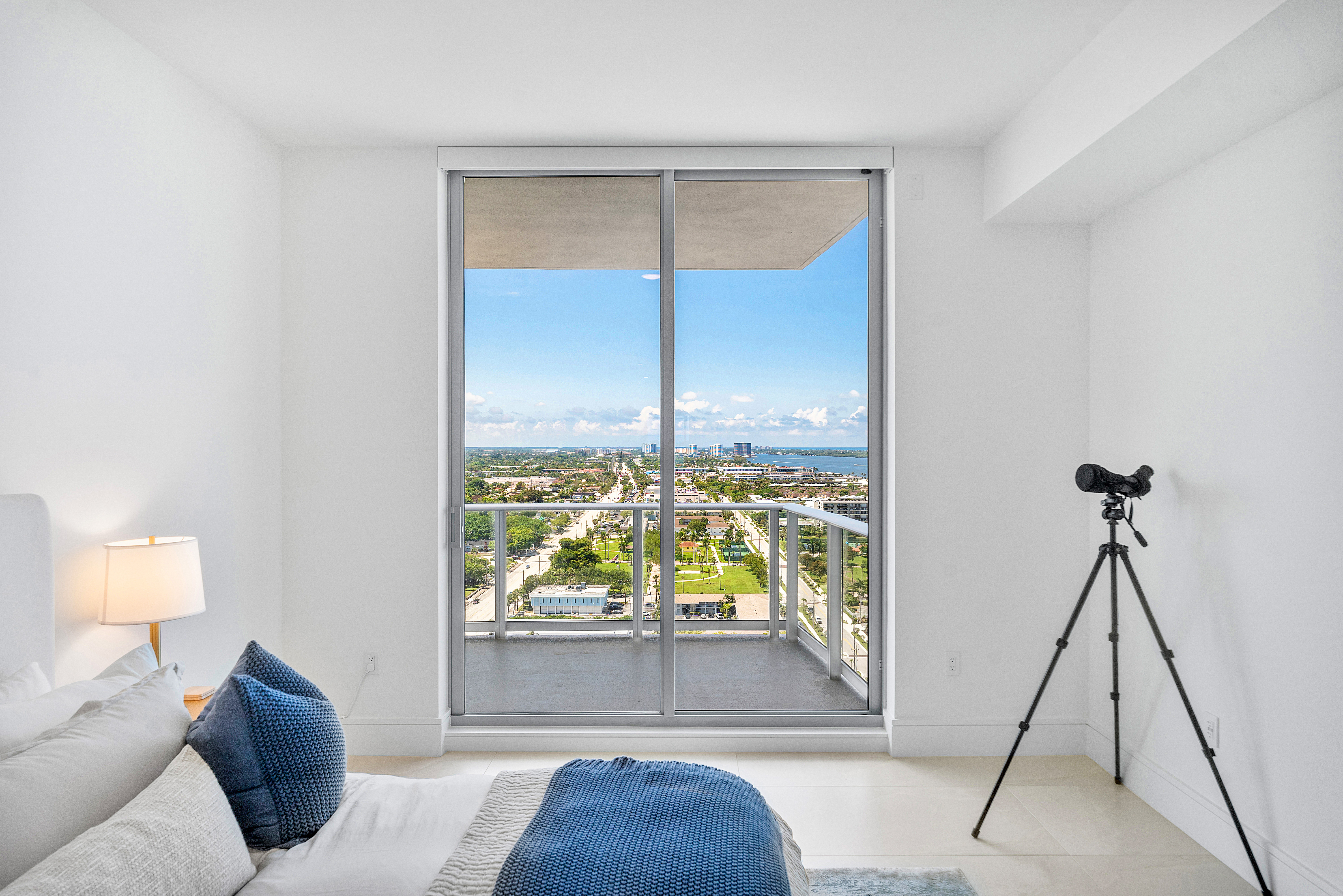  220 Lake Shore Drive, Lake Park, FL, 33403 - 物件實景
