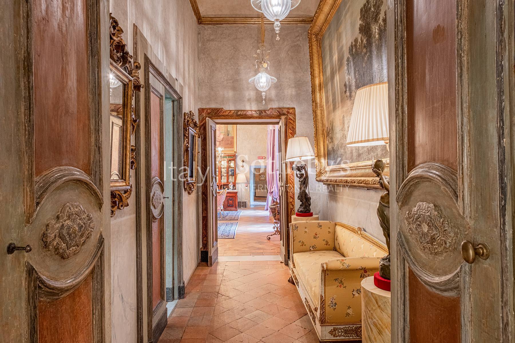  Monumental historic mansion in the heart of Naples - 物件實景