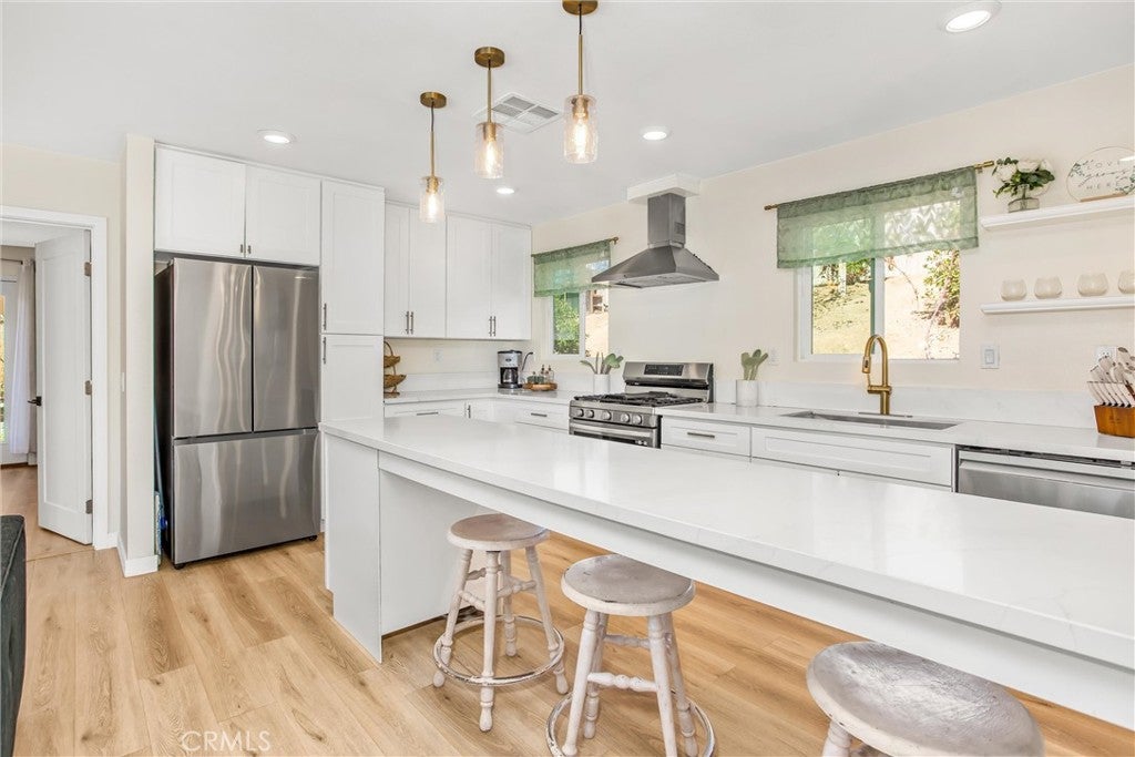 Yucaipa, California, 92399, United States, 7 Bedrooms Bedrooms, ,5 BathroomsBathrooms,Residential,For Sale,1975873