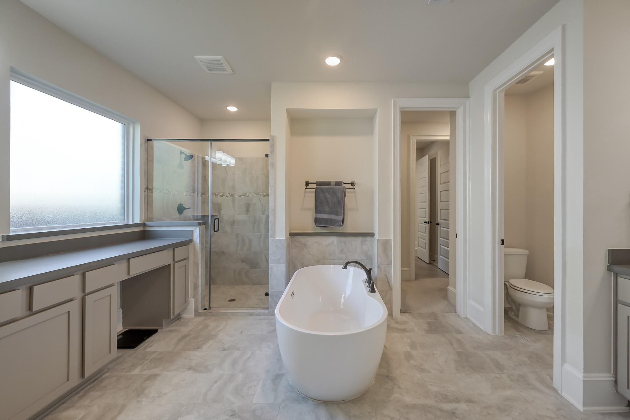 Conroe, Texas, 77318, United States, 5 Bedrooms Bedrooms, ,5 BathroomsBathrooms,Residential,For Sale,1977053