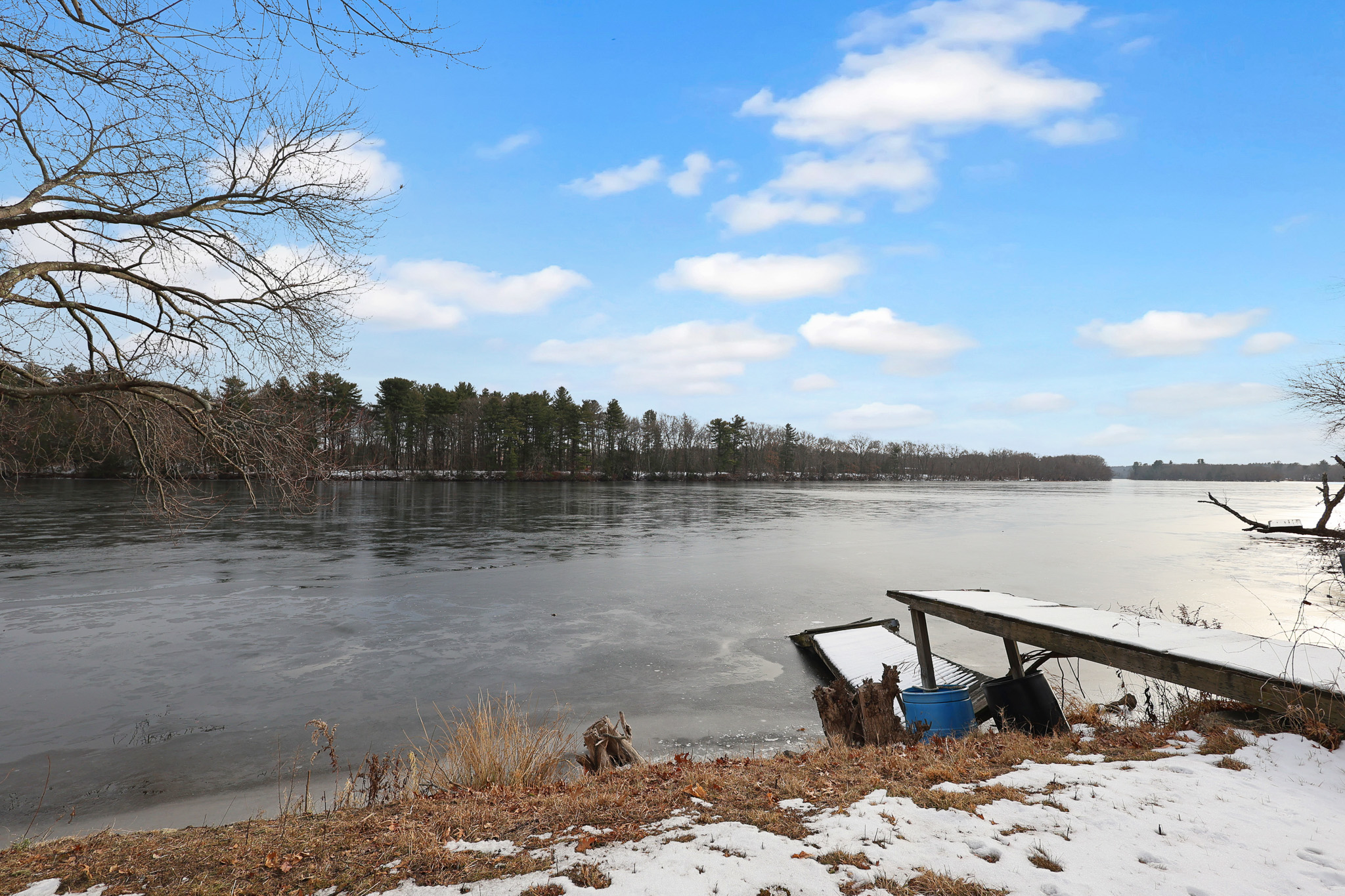 Methuen, Massachusetts, 01844, United States, 3 Bedrooms Bedrooms, ,2 BathroomsBathrooms,Residential,For Sale,2005366