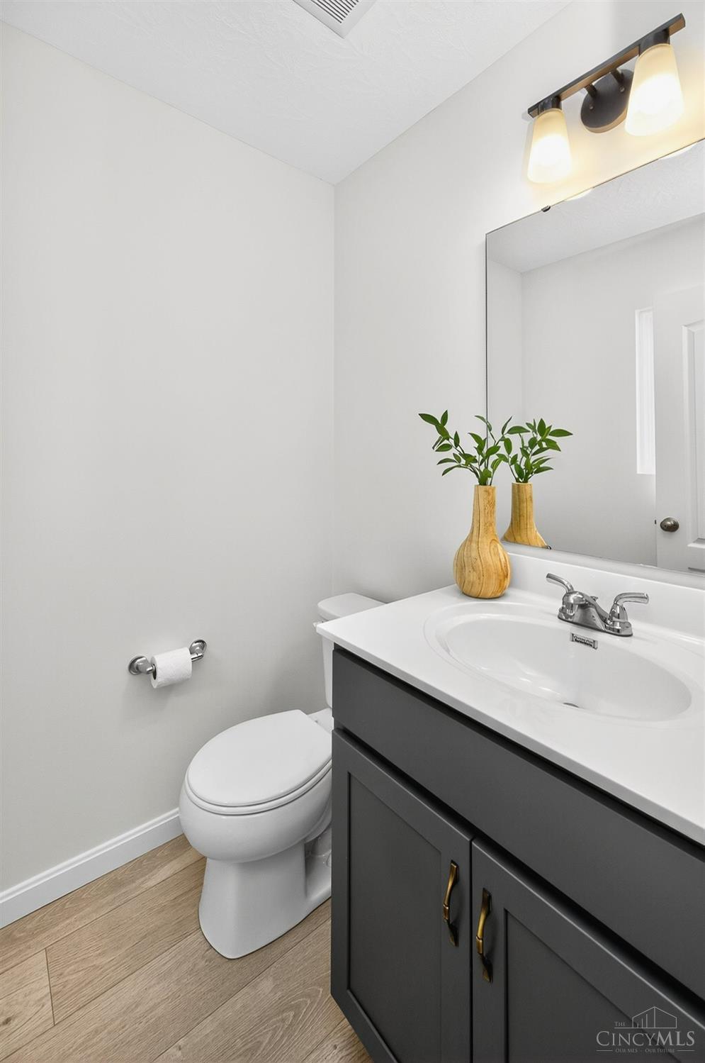 Turtle Creek Twp, Ohio, 45036, United States, 5 Bedrooms Bedrooms, ,4 BathroomsBathrooms,Residential,For Sale,1890162