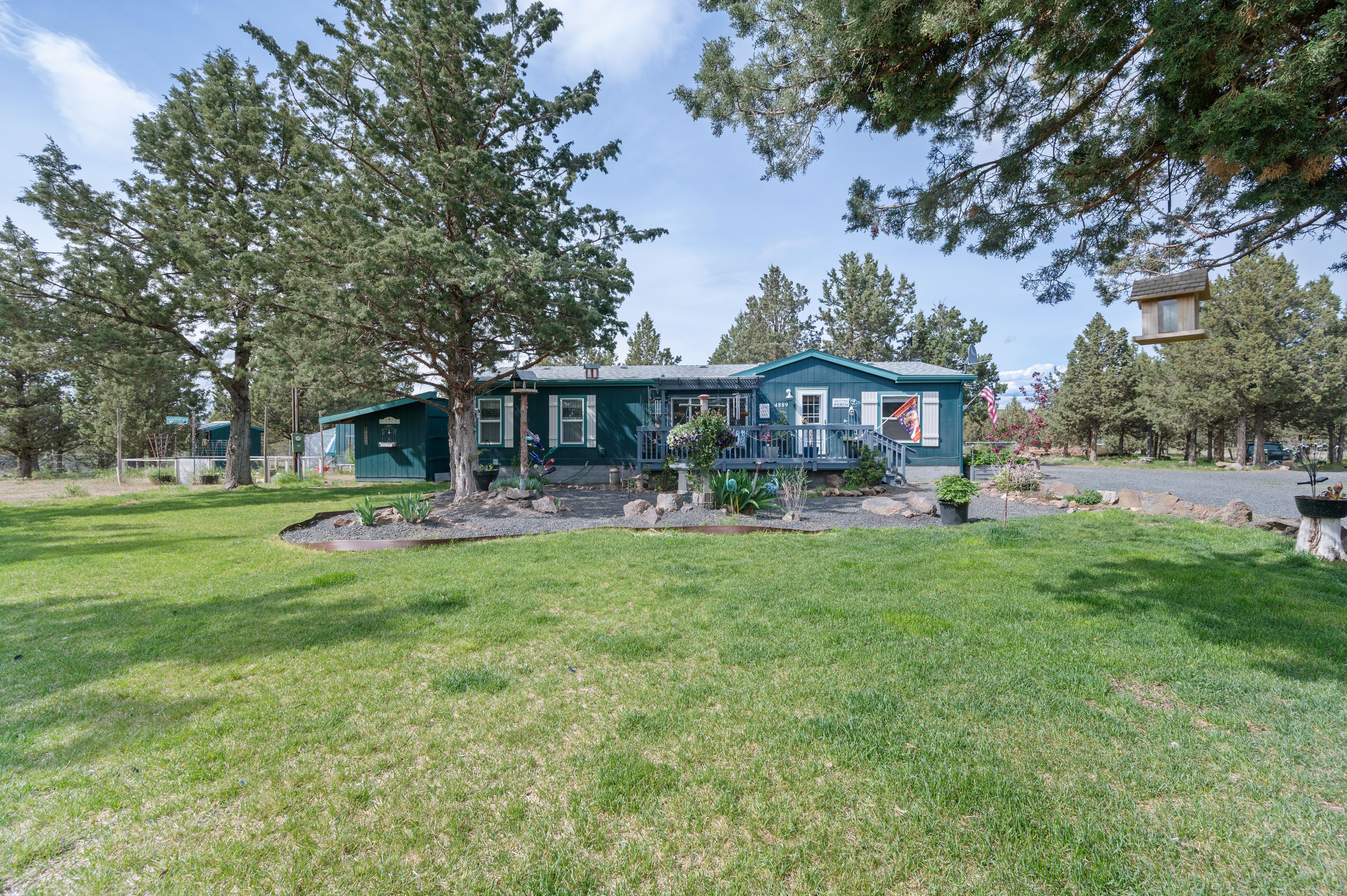 Prineville, Oregon, 97754, United States, 3 Bedrooms Bedrooms, ,2 BathroomsBathrooms,Residential,For Sale,1821437