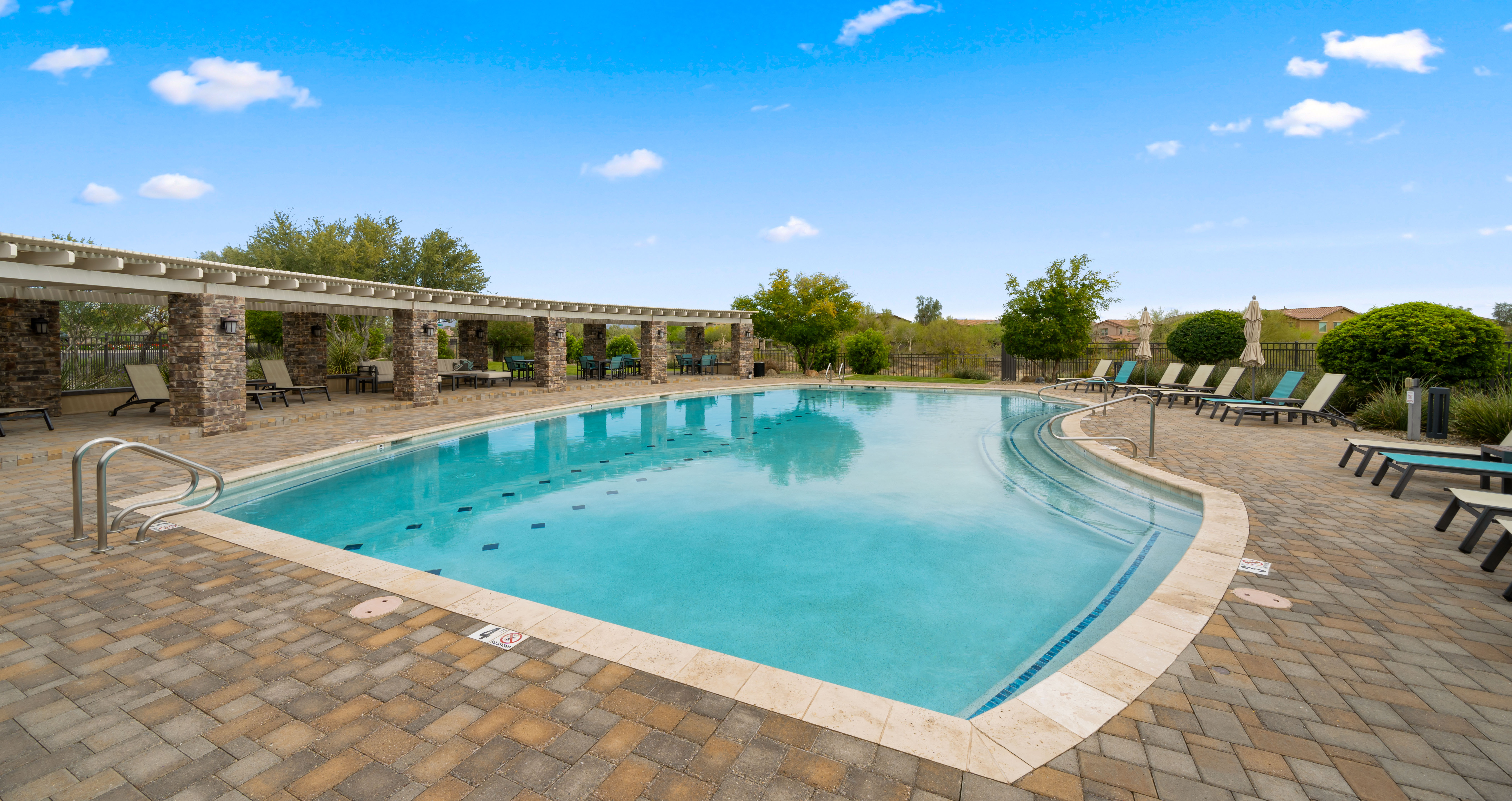  4724 E Parkside Lane  Phoenix, AZ - 物件實景