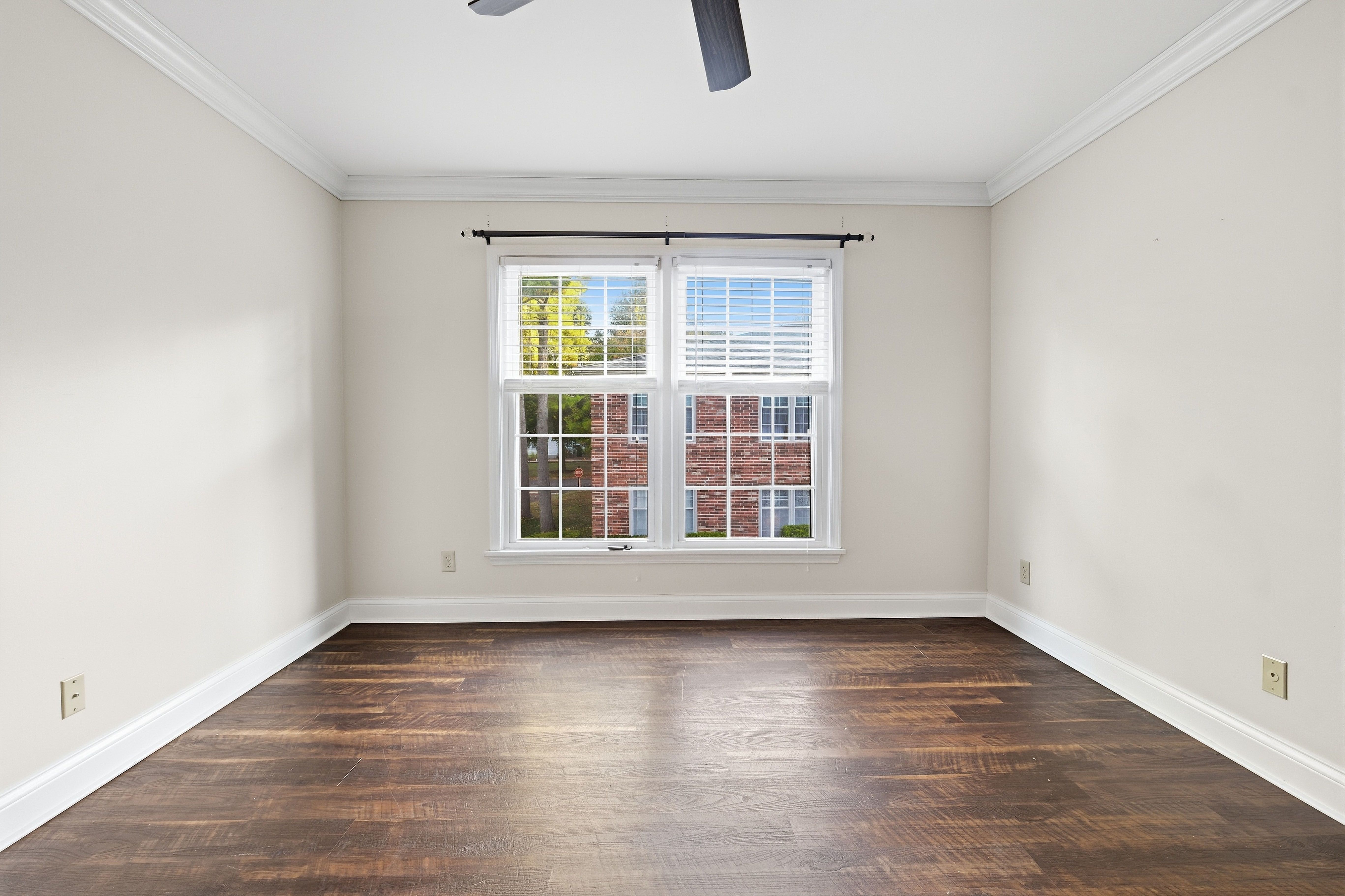  4708 Weybridge Gardens, 104, Louisville, KY 40207 - 物件實景